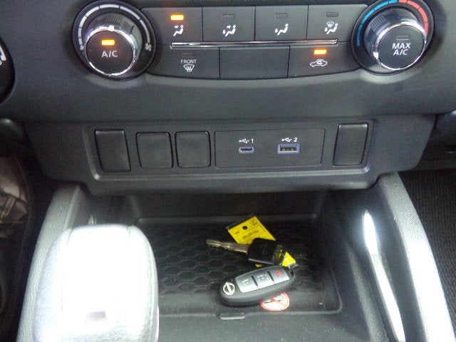 2024 Nissan Frontier SV